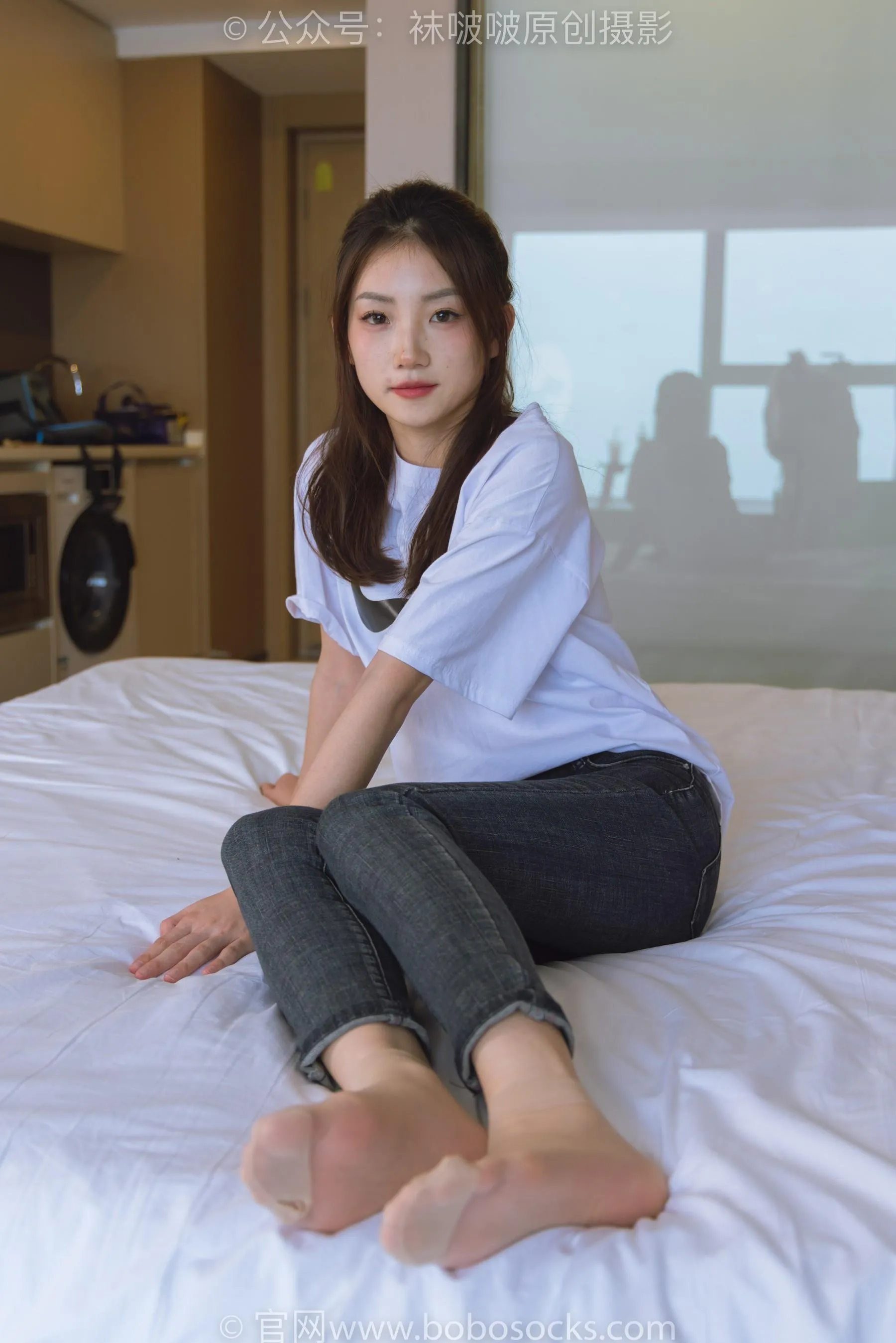[BoBoSocks袜啵啵]NO.220 小沫-两双板鞋、短肉丝、裸足 [87P]插图6